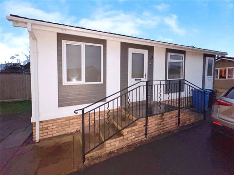 Featherstone Park, New Road, Featherstone, Wolverhampton WV10