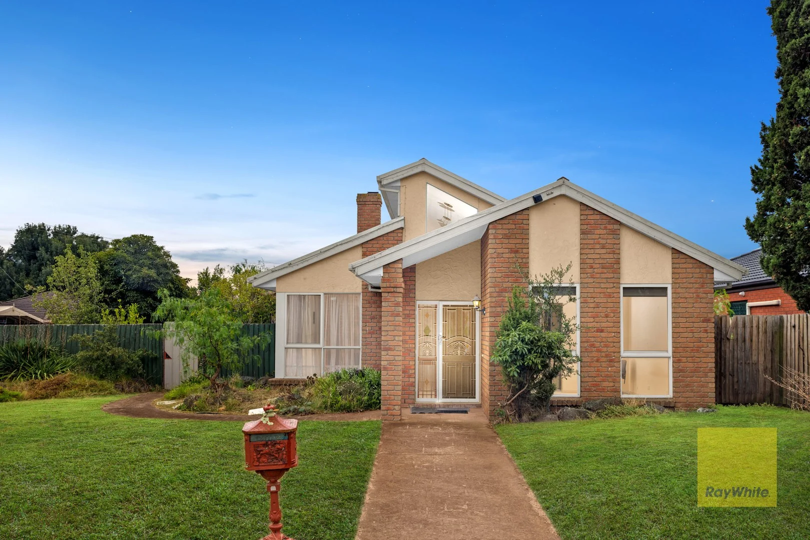 10 Troups Road, Rockbank VIC 3335