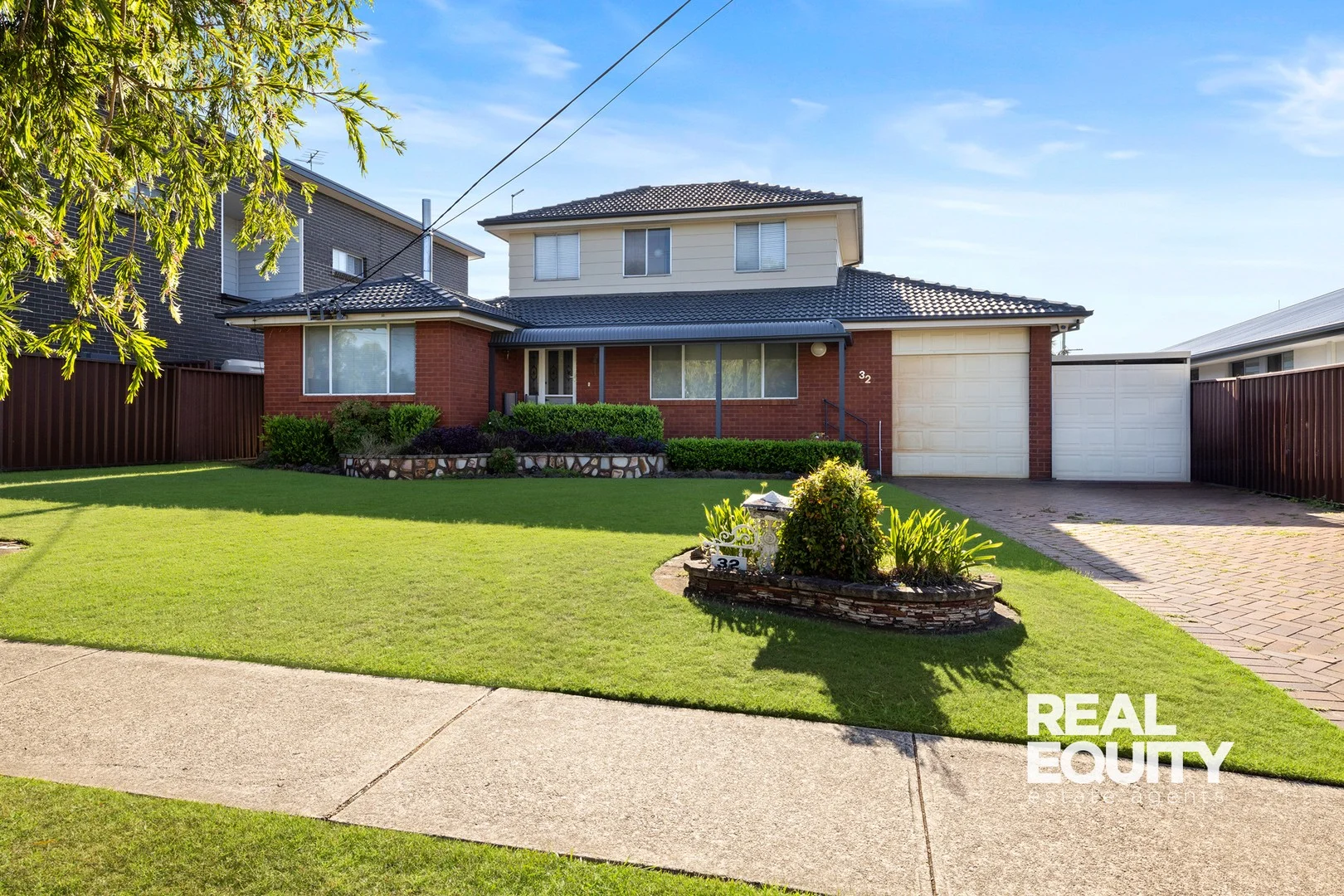 32 Metcalfe Avenue, Moorebank NSW 2170