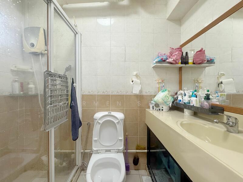 411 Sembawang Drive photo 3