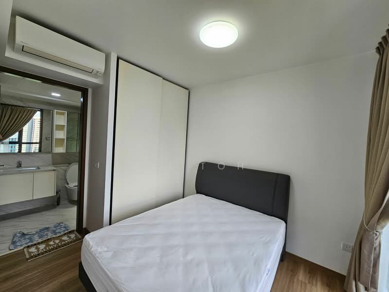 8 Bukit Batok Street 41 photo 3