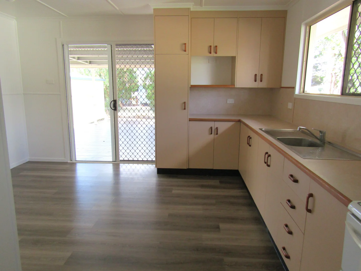 Additional image 4 of 9 Fay Street, Blackwater QLD 4717