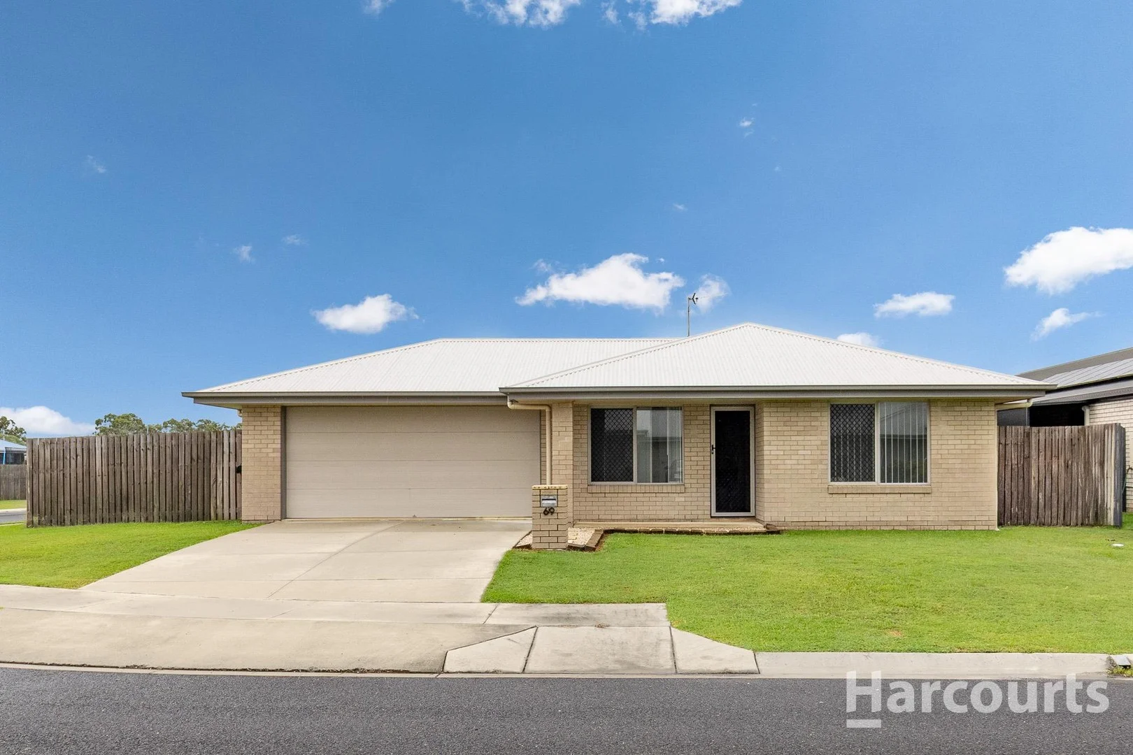 69 Imperial Circuit, Eli Waters QLD 4655