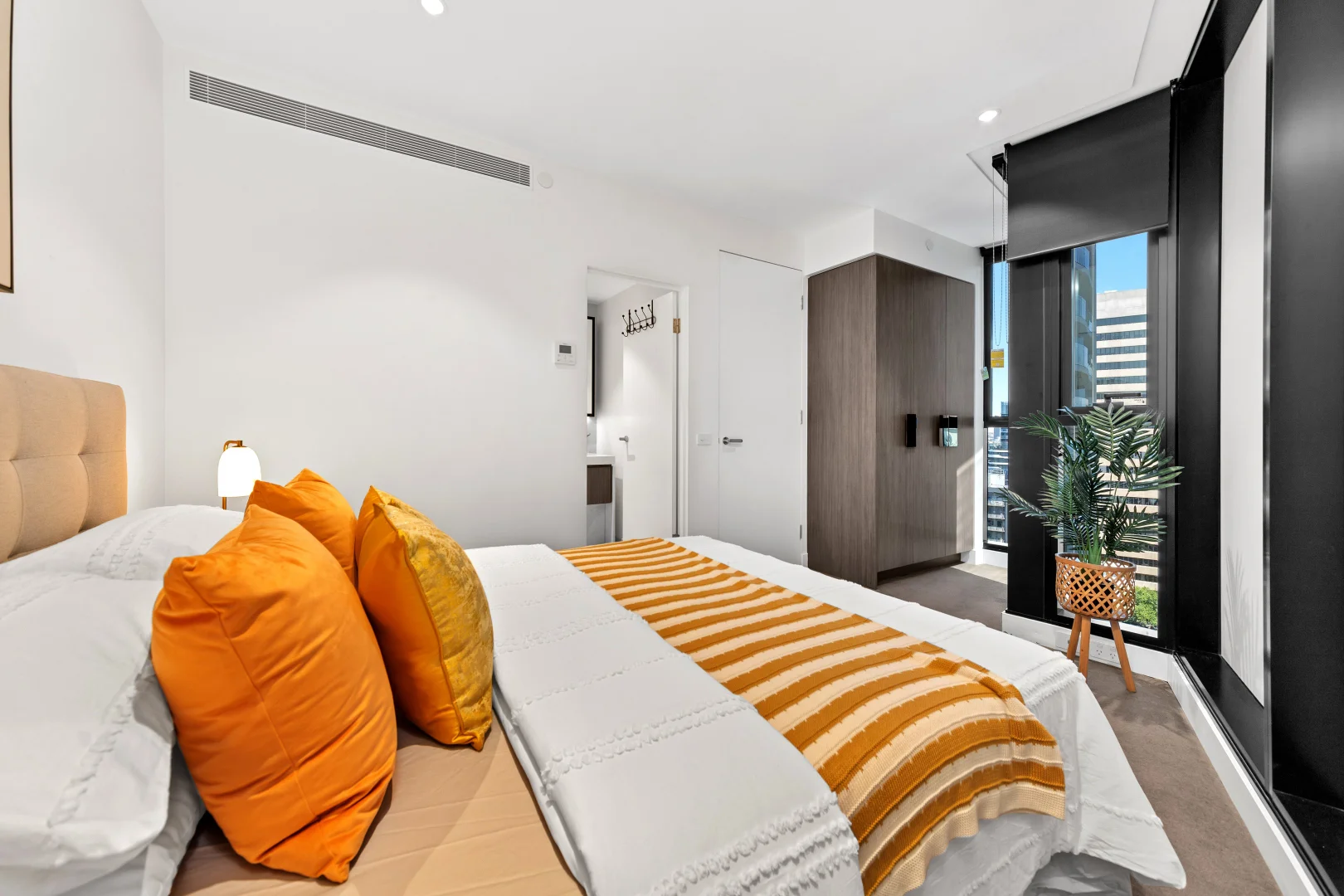 Additional image 6 of 1401/8 Bowen Crescent, Melbourne VIC 3004