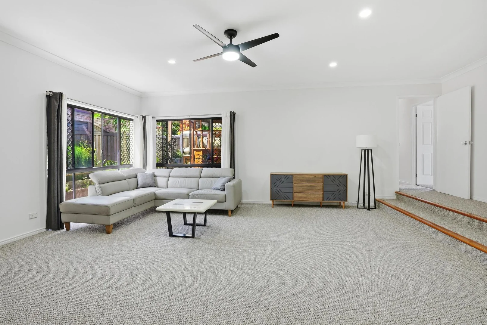 Additional image 2 of 28 Tussock Crescent, Elanora QLD 4221
