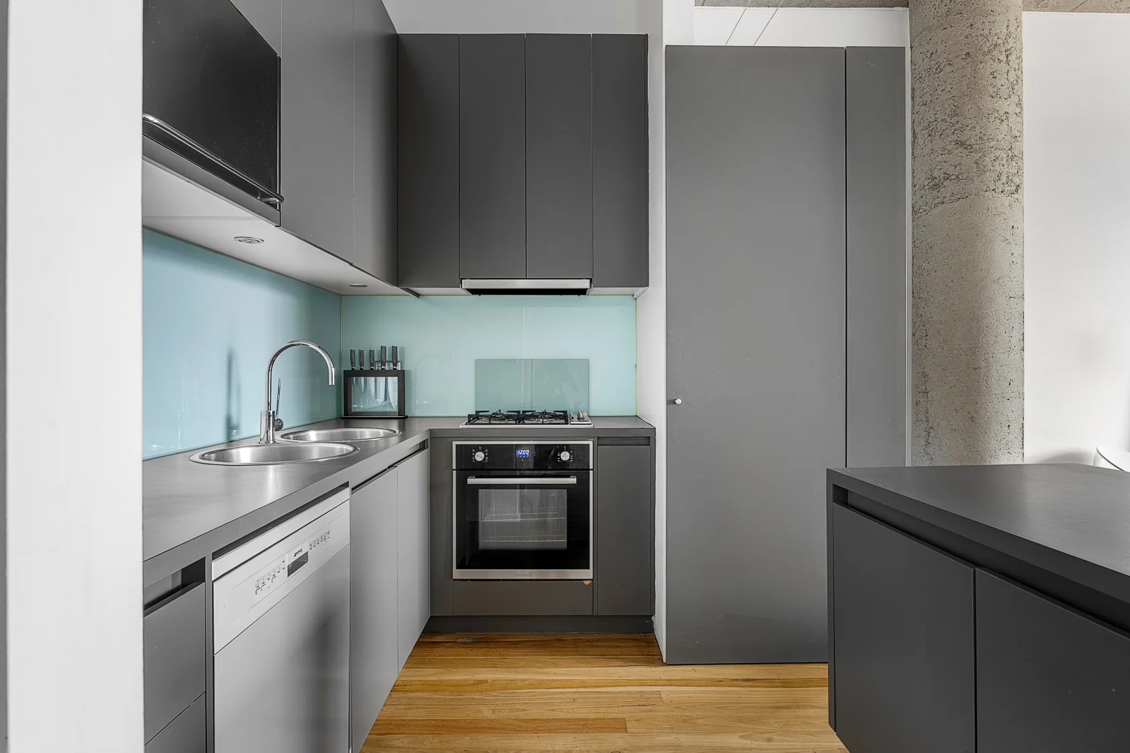 201/12 Anchor Place, Prahran VIC 3181 photo 5