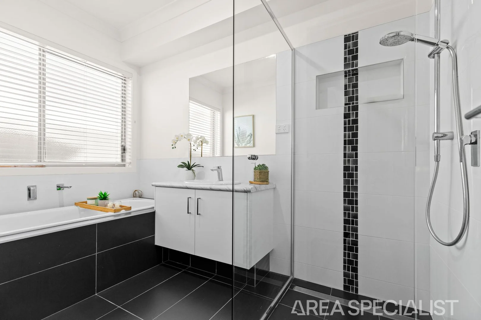 Additional image 16 of 4/12 Lucerne Avenue, Mornington VIC 3931