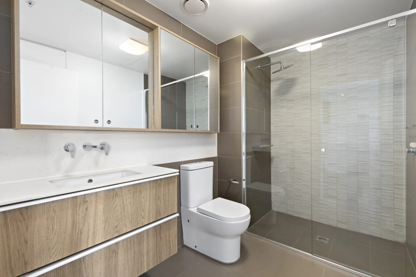 Additional image 4 of 1704/3-5 St Kilda Road, St Kilda VIC 3182
