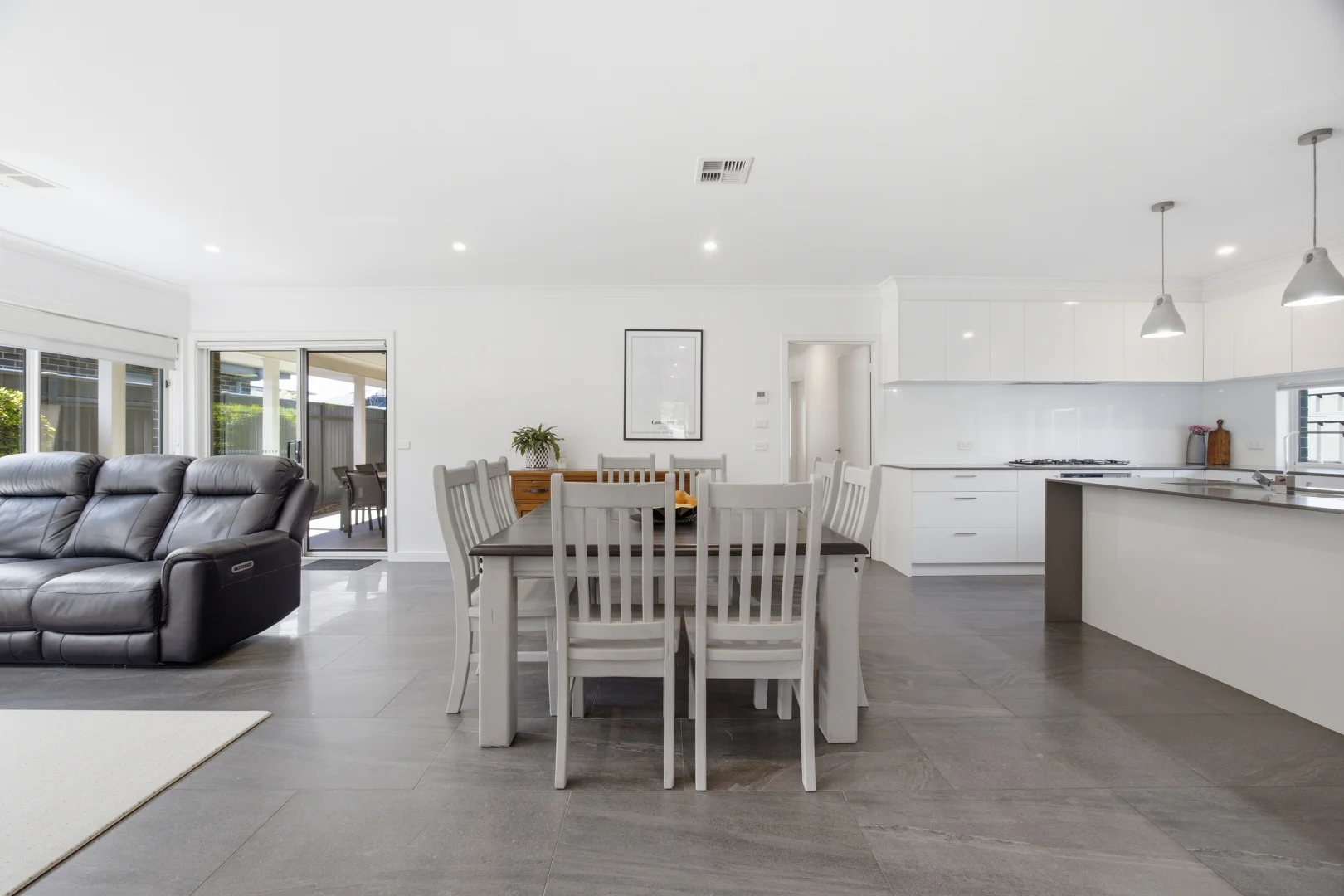 35 Griffiths Link, Googong NSW 2620 photo 4