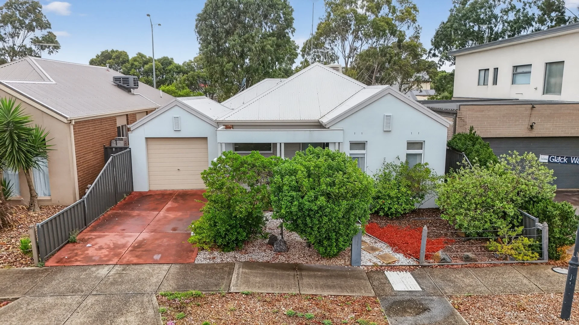 11 Glack Way, Caroline Springs VIC 3023
