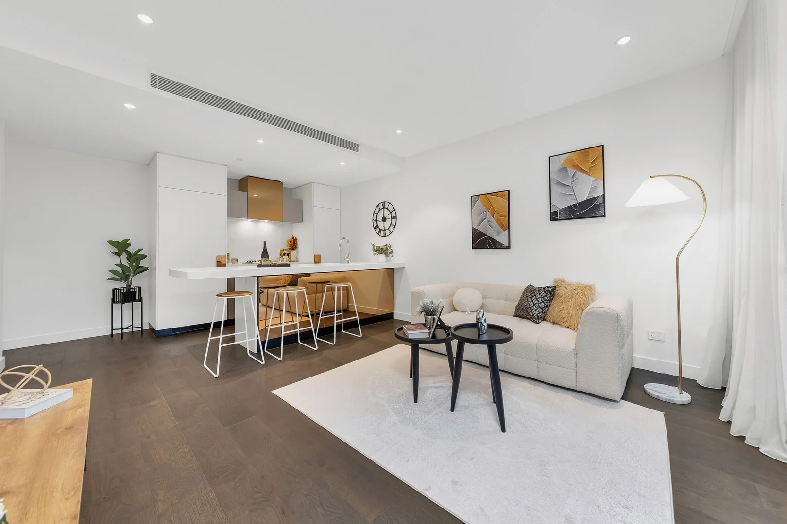 1401/8 Bowen Crescent, Melbourne VIC 3004