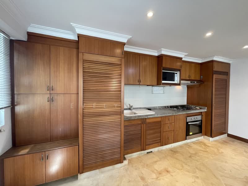 34 Draycott Drive photo 2