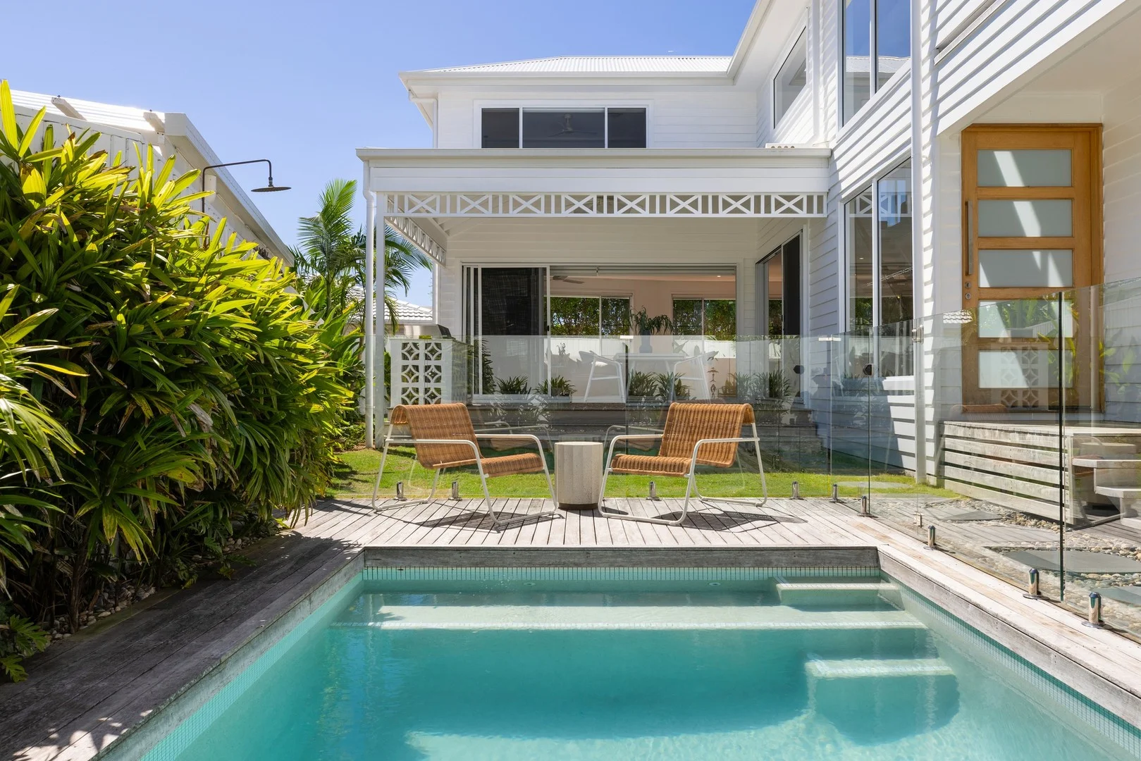 25 Peter Parade, Mermaid Waters QLD 4218 photo 2