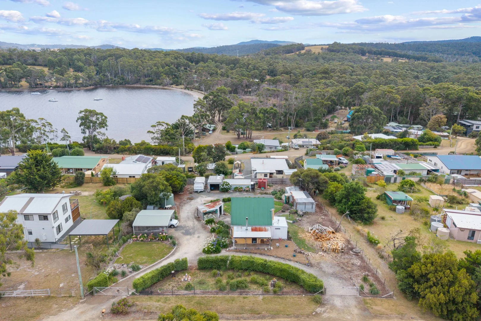 19 Cray Point Parade, Eggs And Bacon Bay TAS 7112