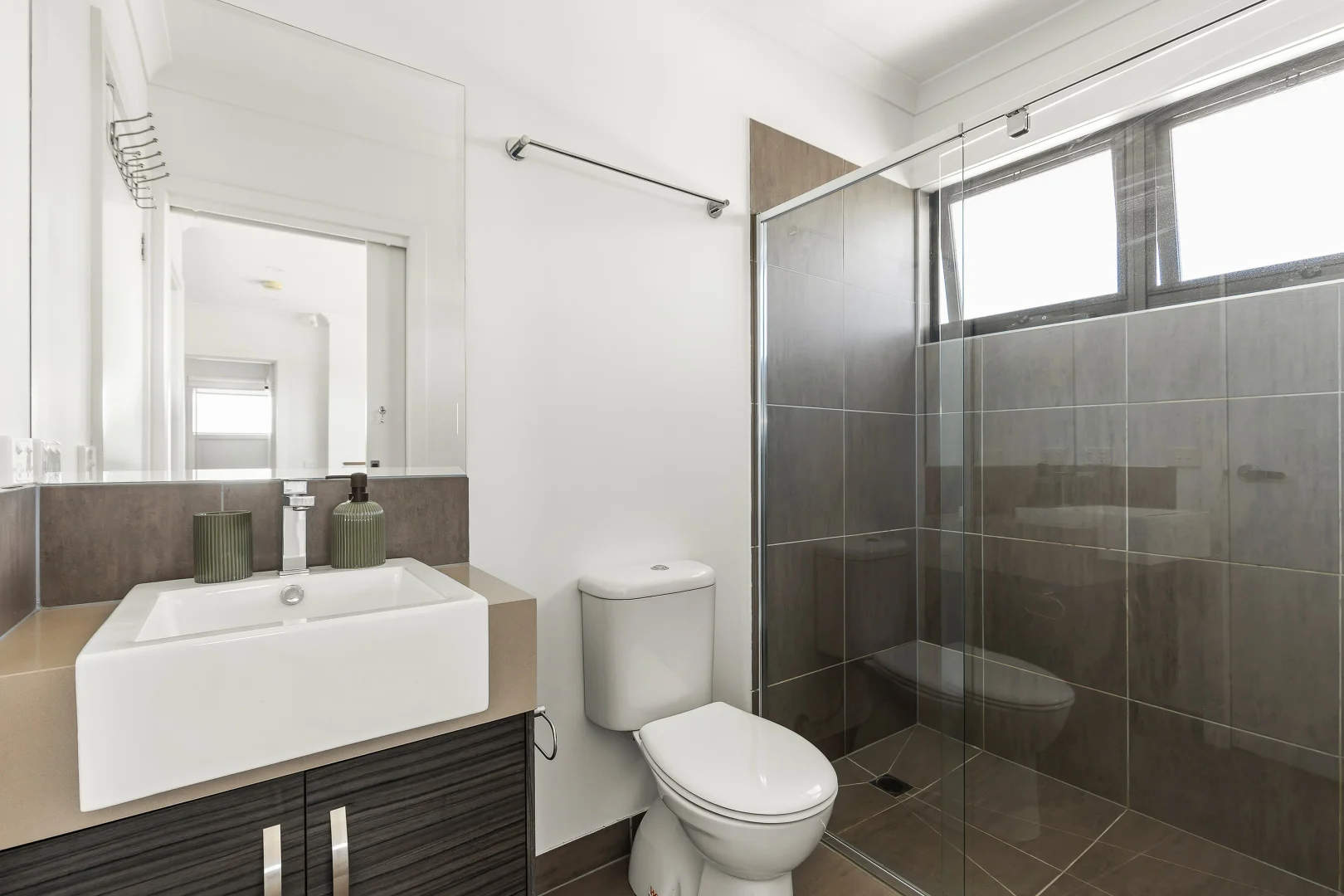 Additional image 7 of 2/4 Talbett Street, Burwood VIC 3125