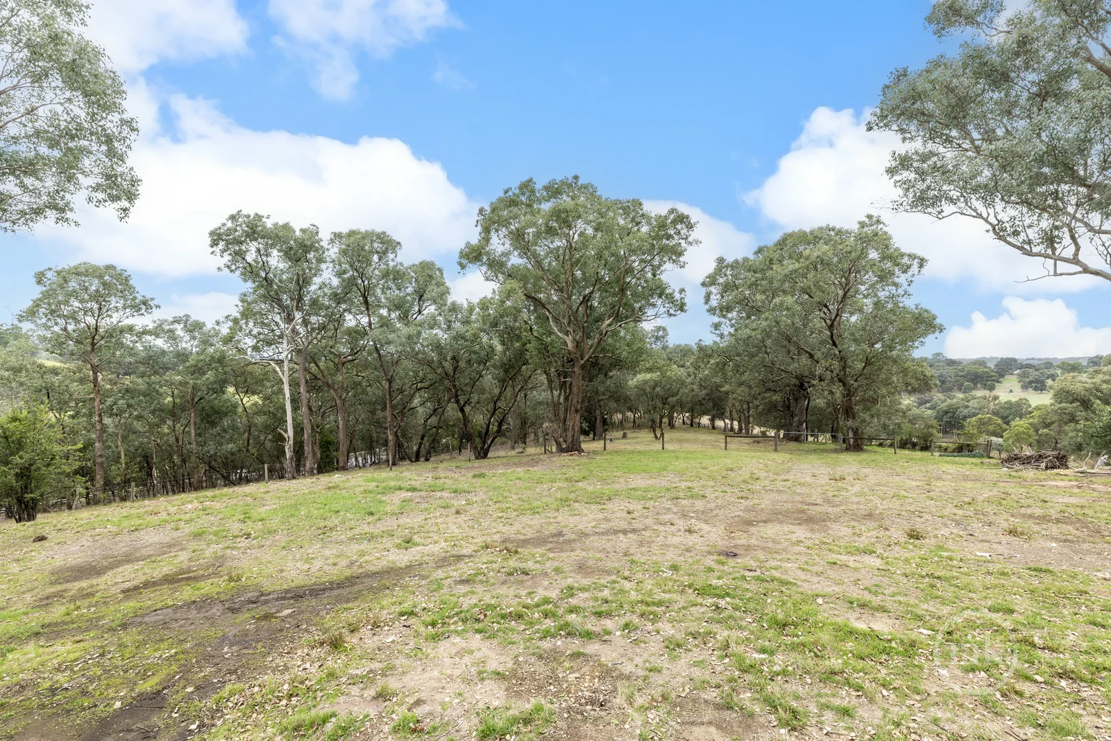 Additional image 2 of 590 Eltham Yarra Glen Road, Kangaroo Ground VIC 3097