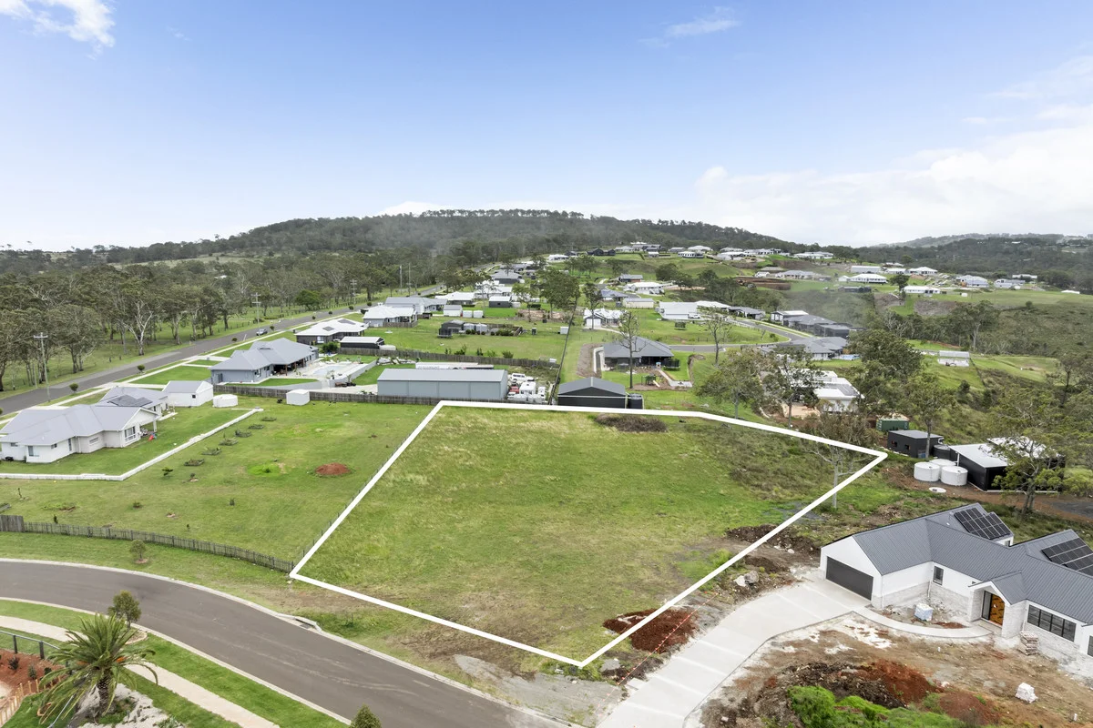 5 Woodhaven Drive, Mount Rascal QLD 4350