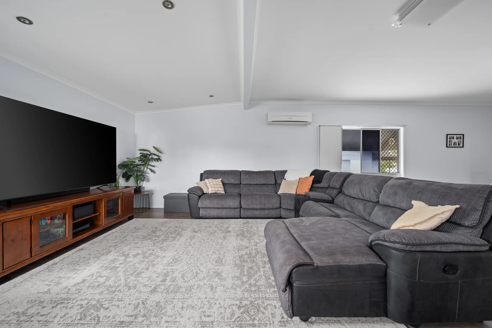 Additional image 3 of 27 Egan Street, Emerald QLD 4720