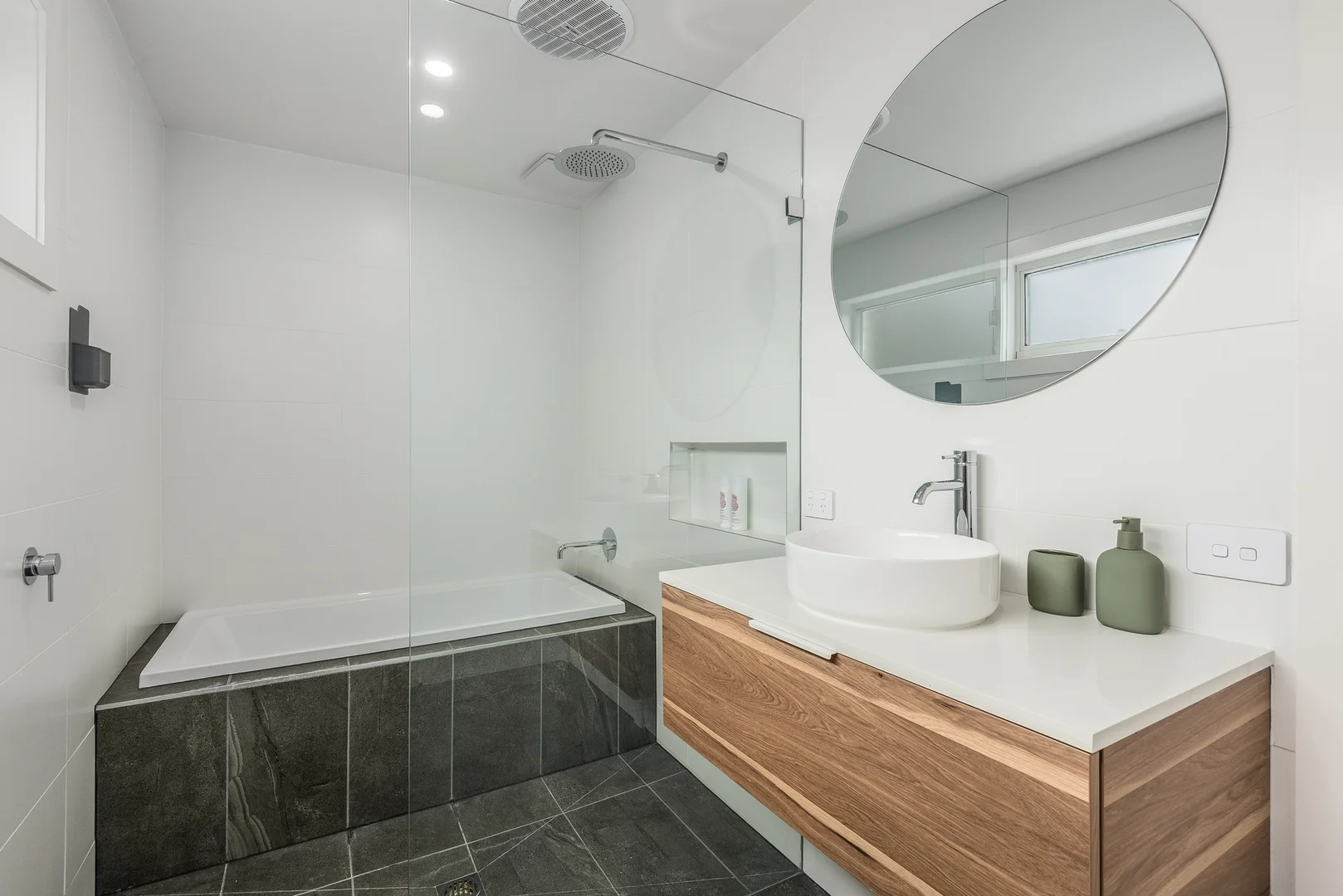 Additional image 9 of 15 Everett Close, Herne Hill VIC 3218