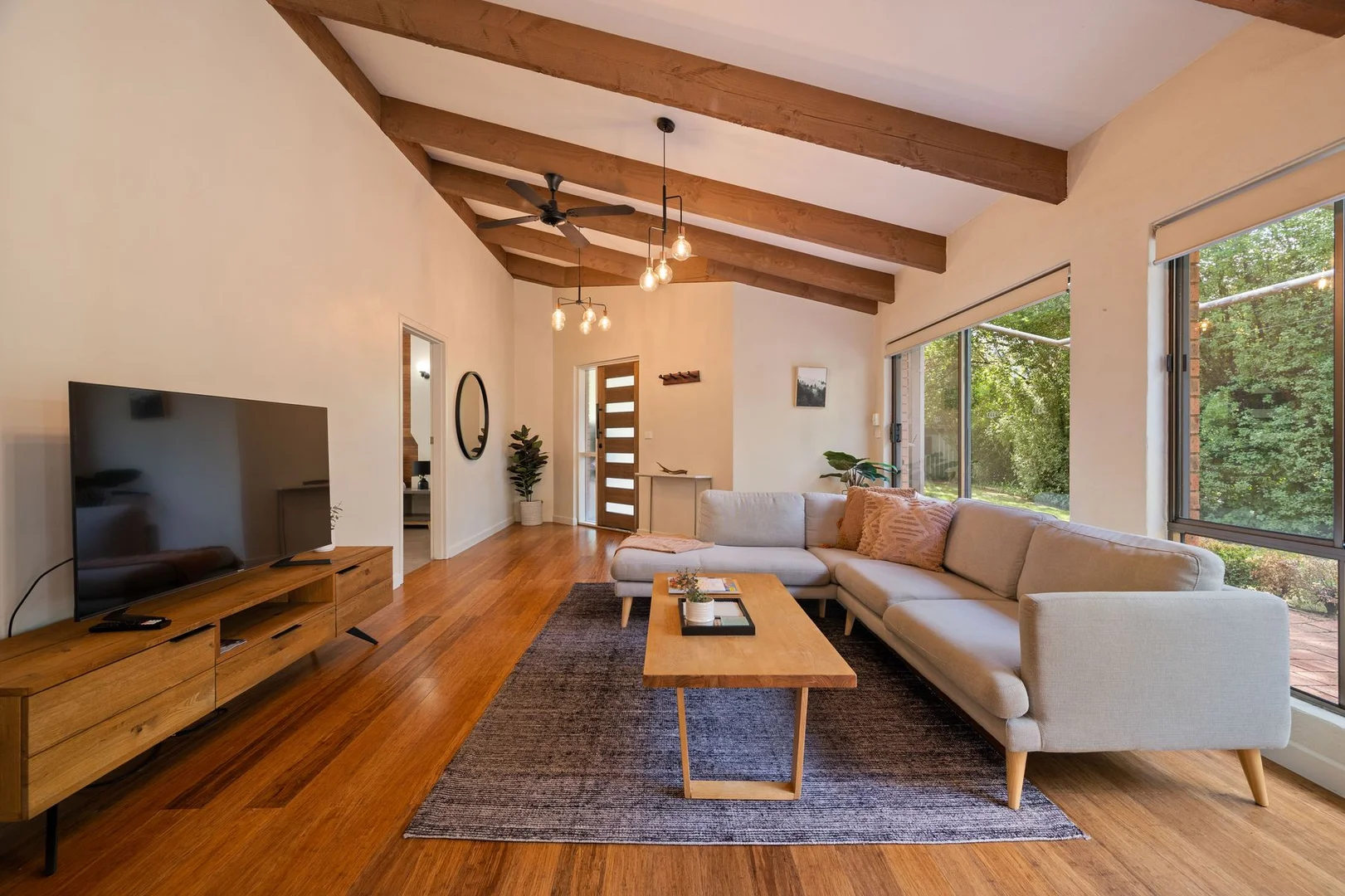2 Houghs Lane, Bright VIC 3741 photo 5