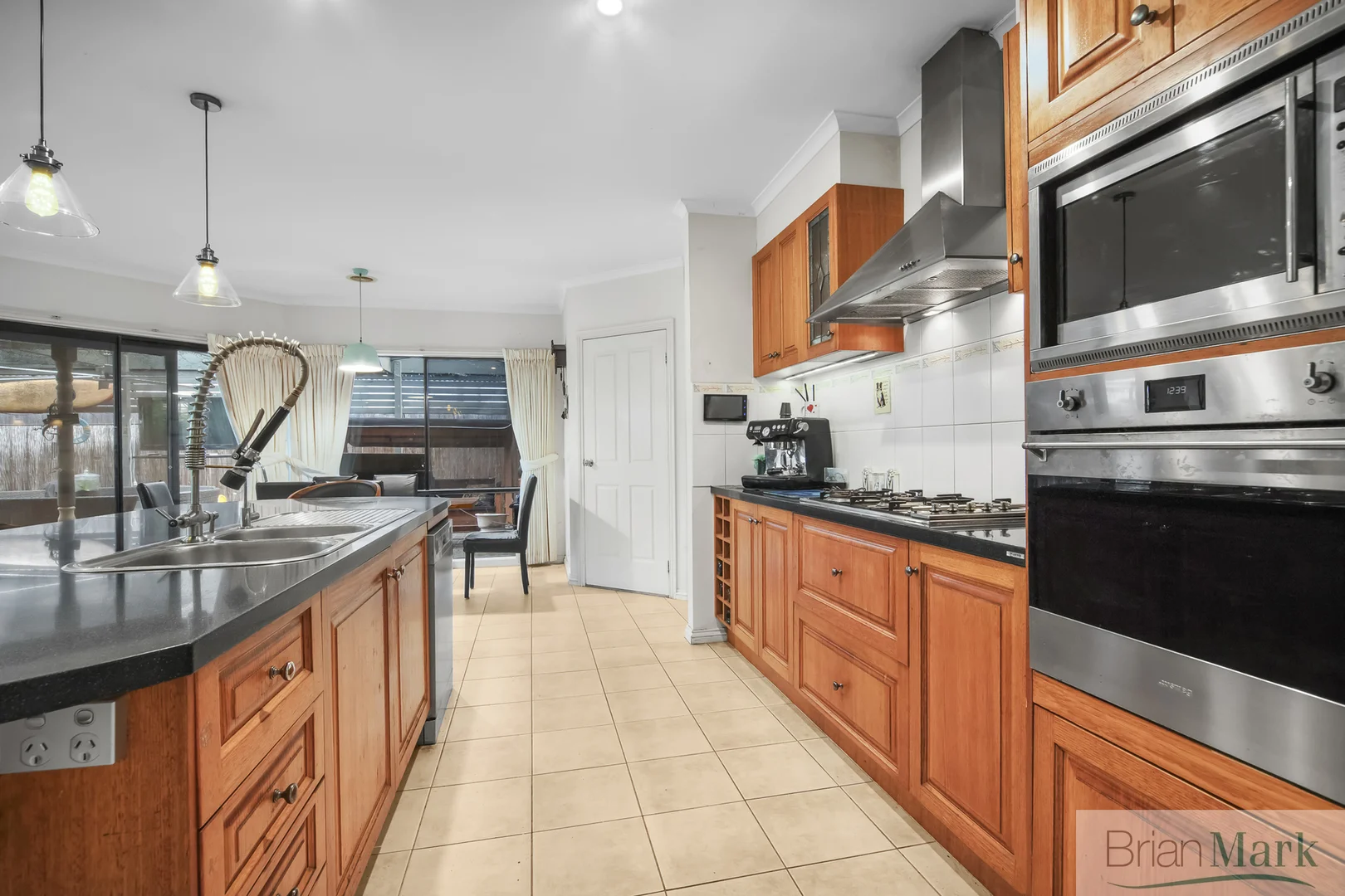47 Baden Powell Drive, Tarneit VIC 3029 photo 2