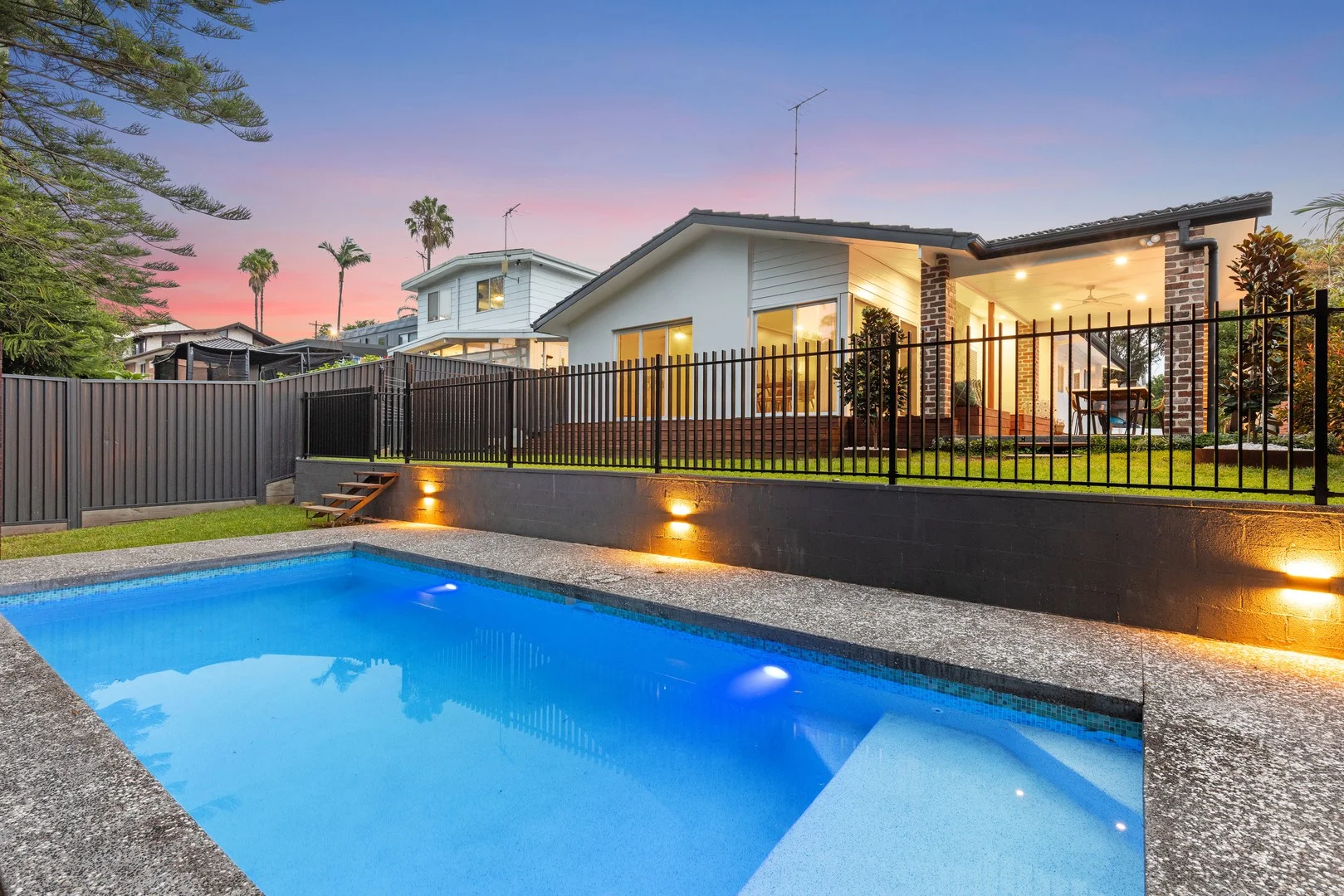 10 Bandain Ave, Kareela NSW 2232