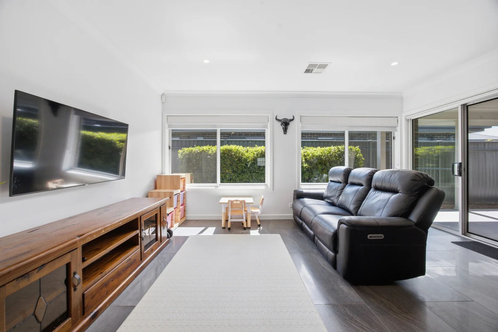 35 Griffiths Link, Googong NSW 2620 photo 5