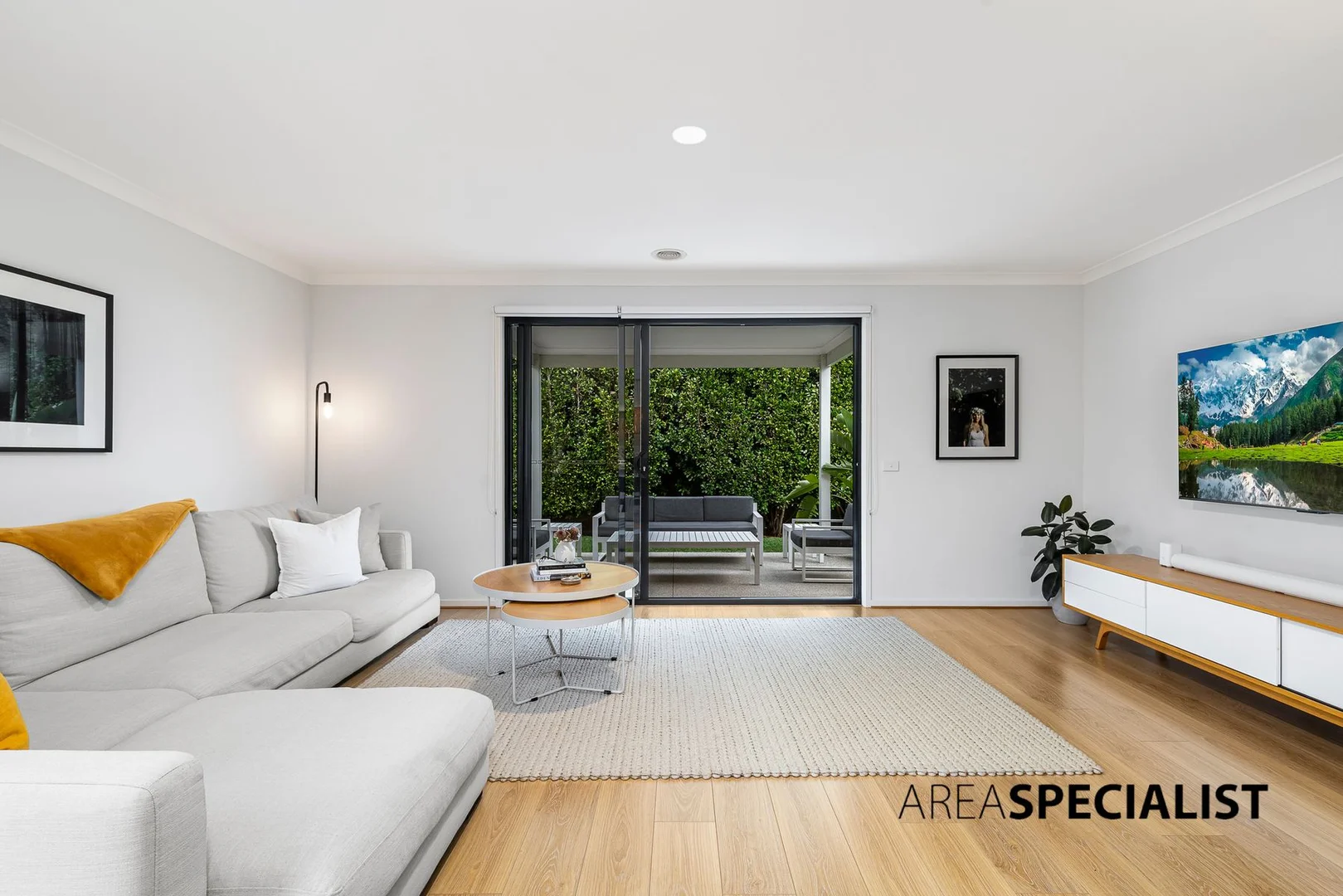 Additional image 2 of 10 Thoroughbred Drive, Clyde North VIC 3978
