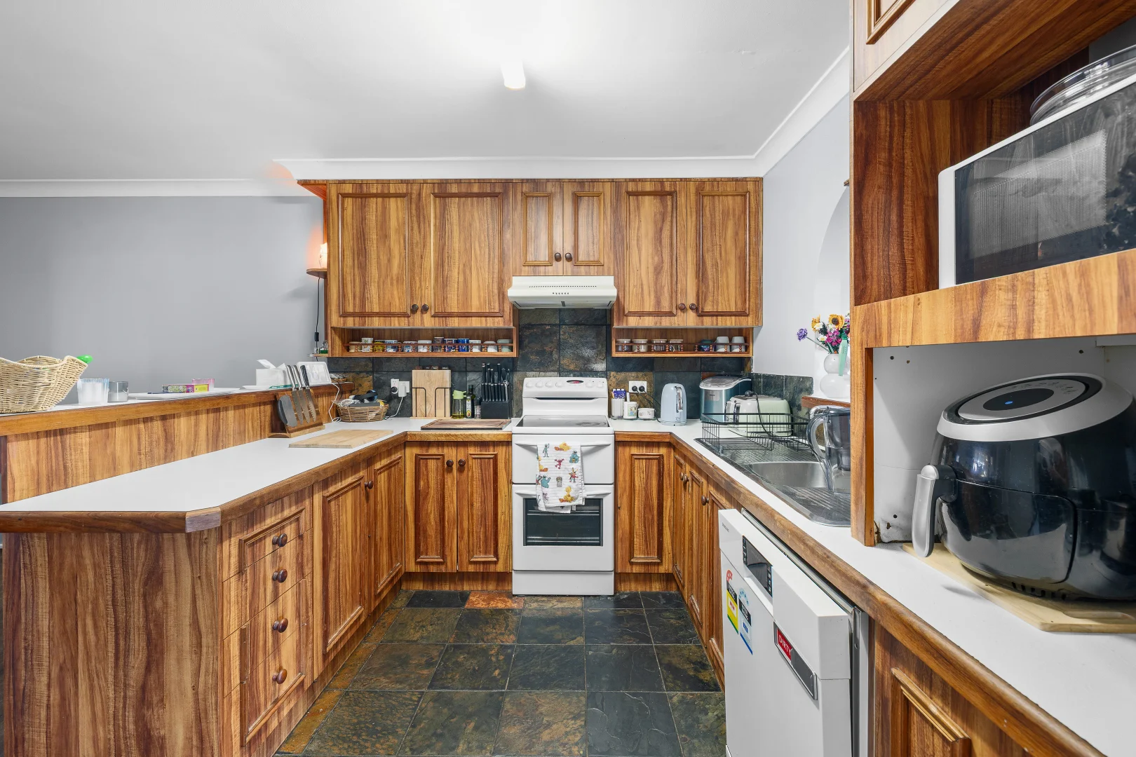 Additional image 2 of 37 Waree Drive, Tamworth NSW 2340