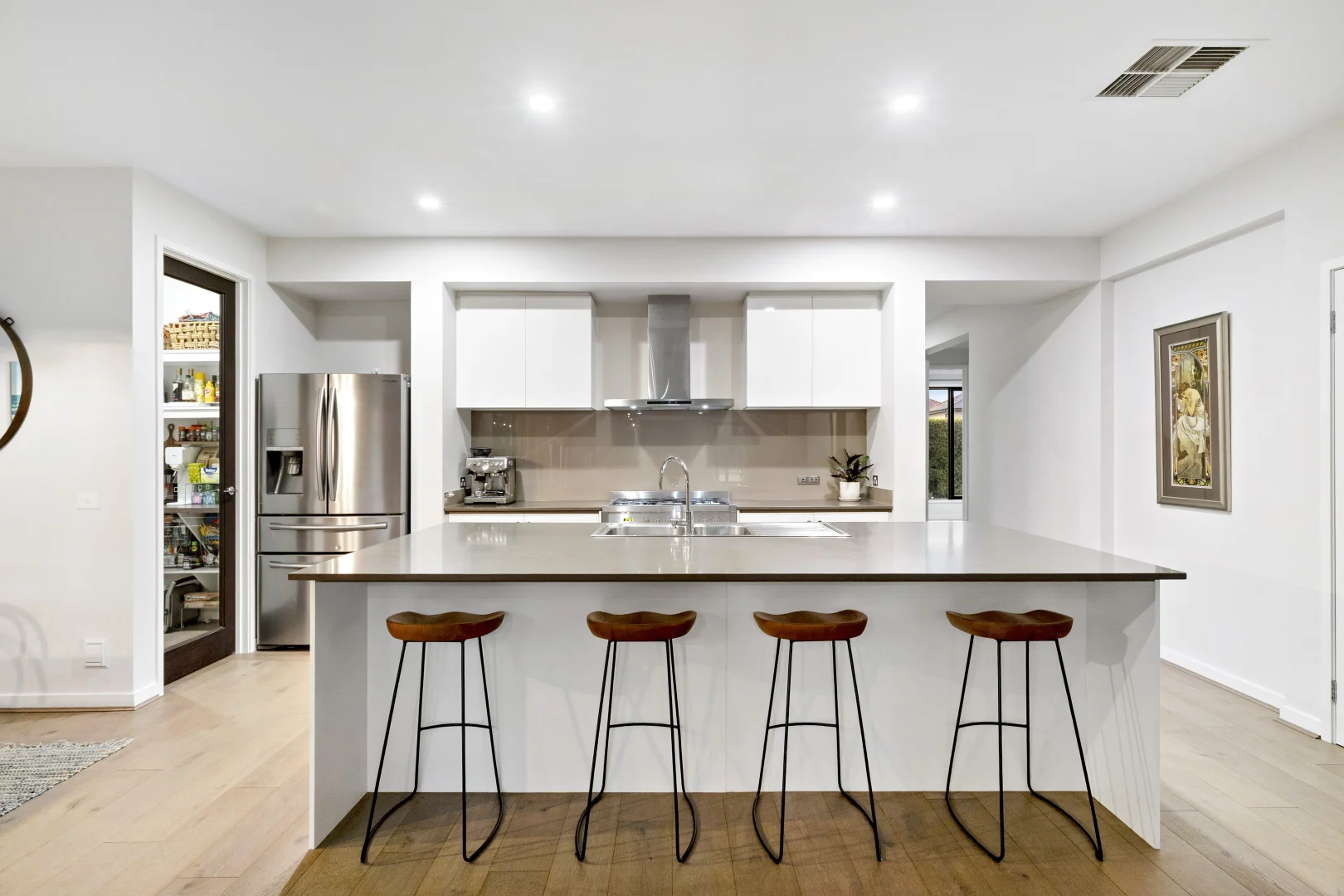 Additional image 2 of 33 Hull Road, Croydon VIC 3136