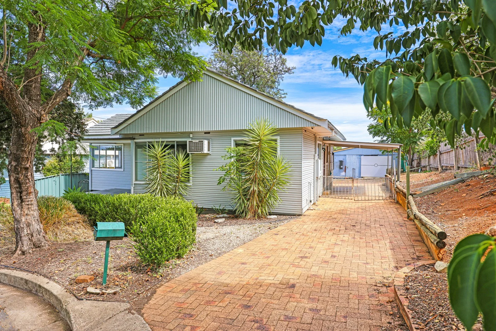 8 Indarra Street, East Tamworth NSW 2340