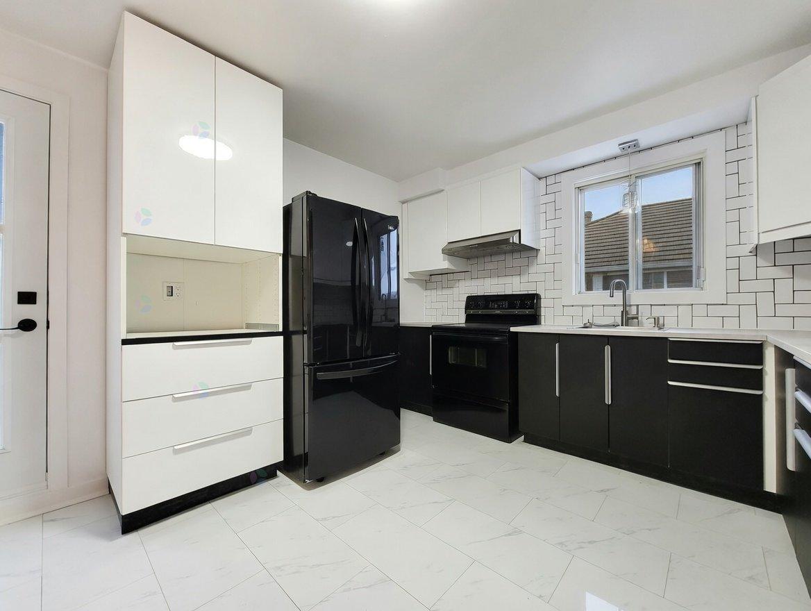 971 Av. Rose-de-Lima