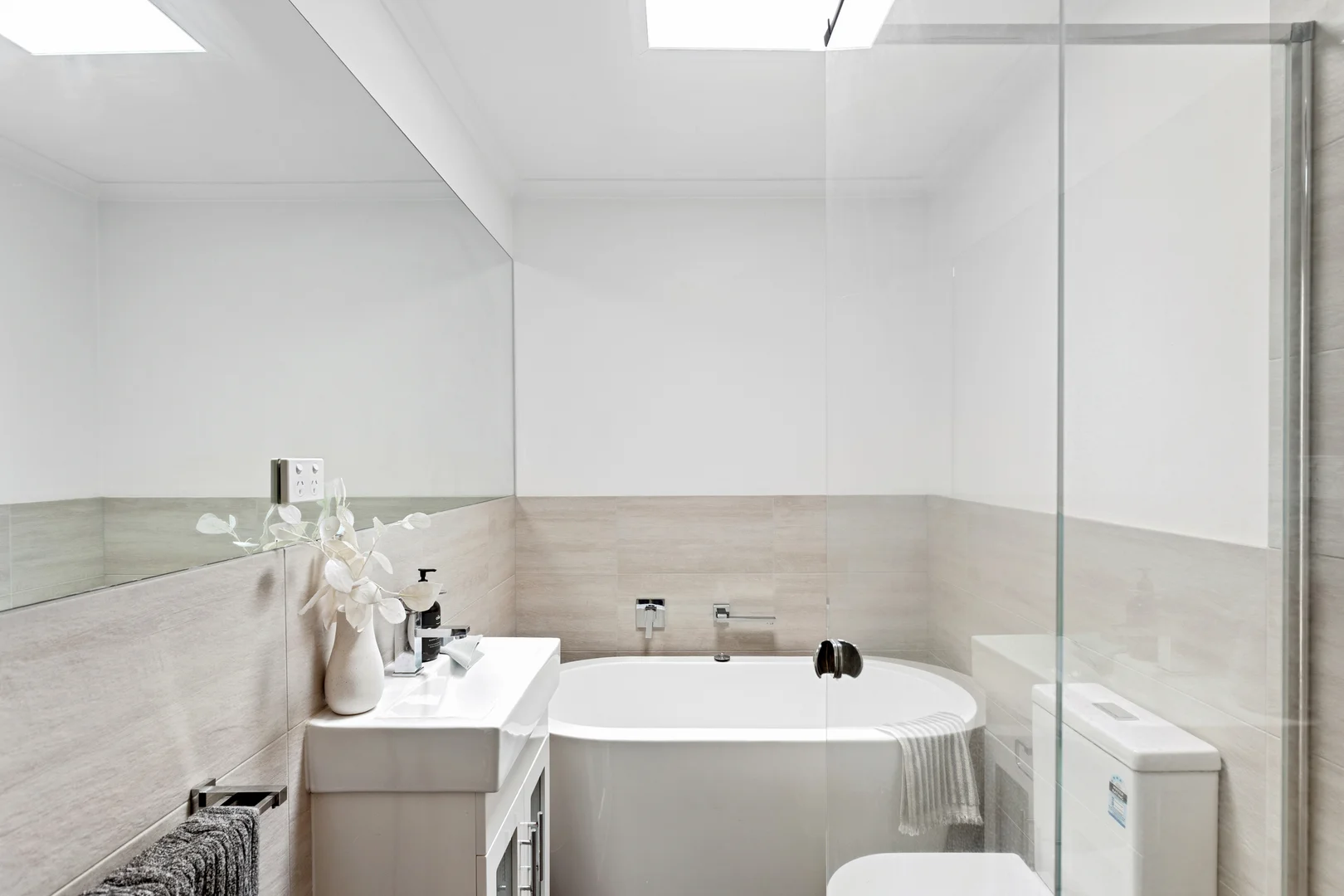 Additional image 8 of 145 Mount Eliza Way, Mount Eliza VIC 3930