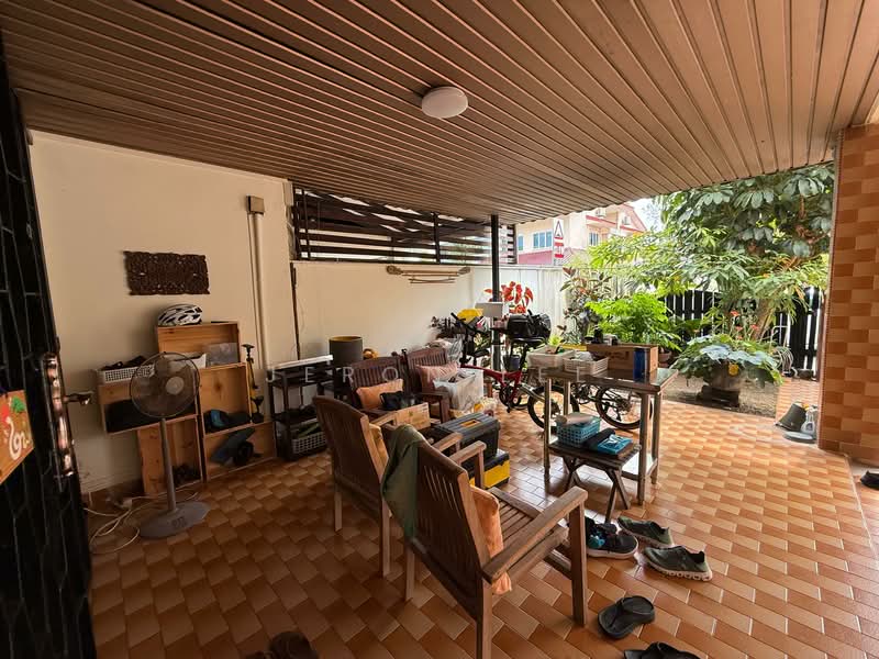 Pasir Ris Avenue photo 3