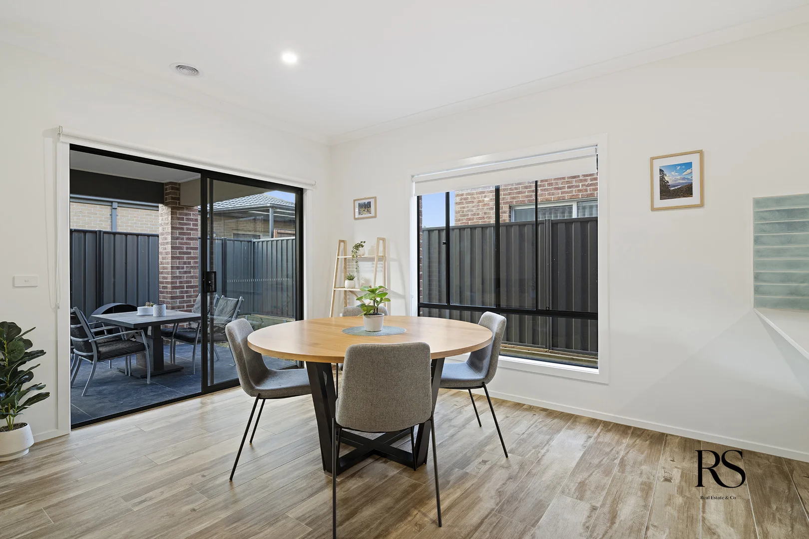 Additional image 7 of 51 Springleaf Avenue, Clyde North VIC 3978