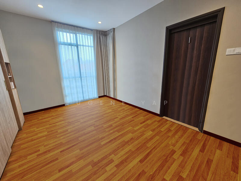 20 Evelyn Road photo 4