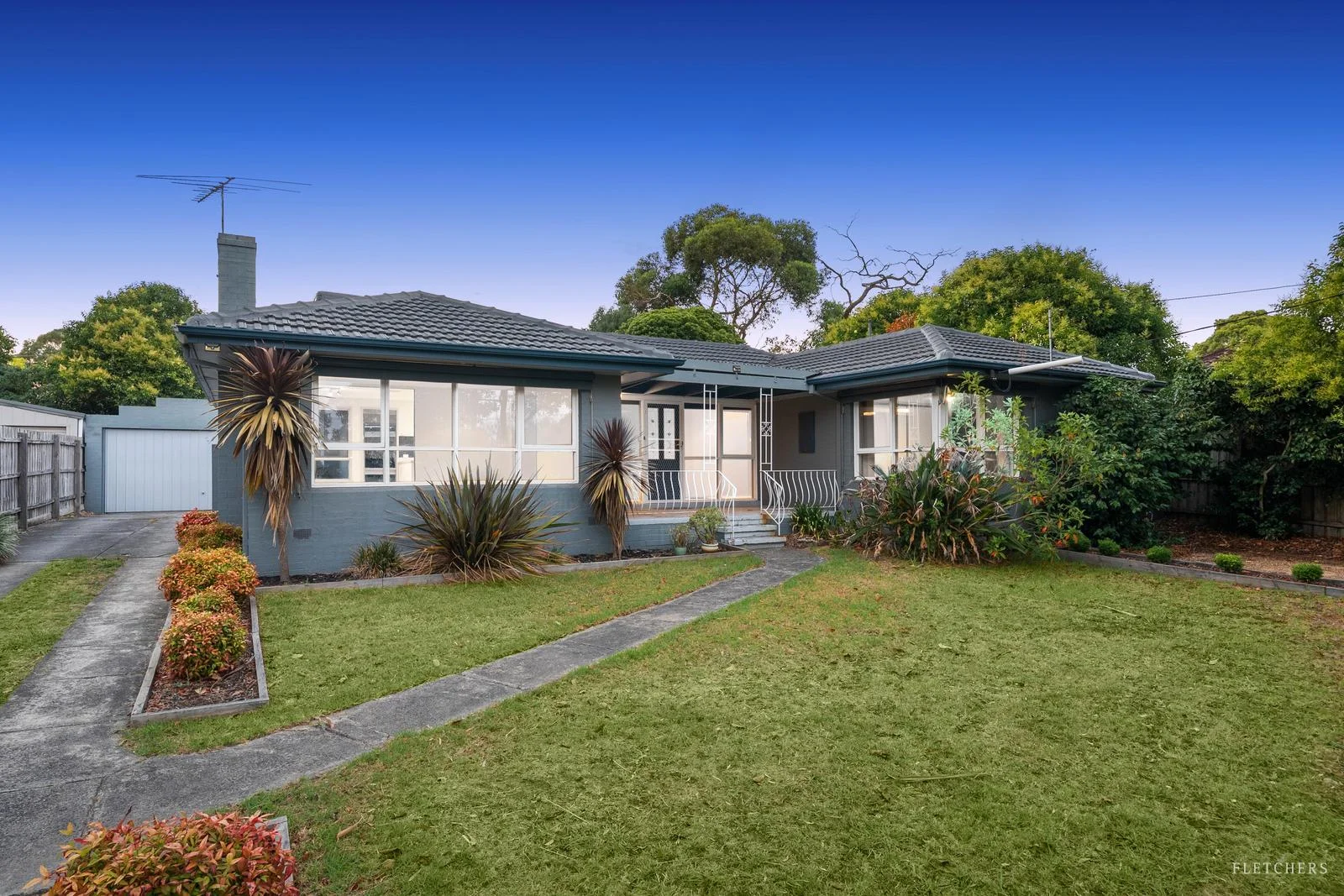 2 Claire Grove, Ringwood East VIC 3135