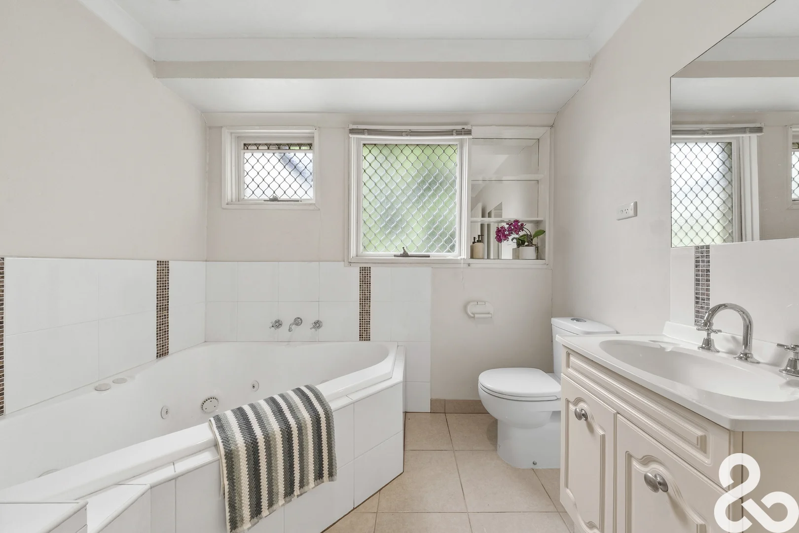 Additional image 11 of 3 Buvelot Place, Mill Park VIC 3082