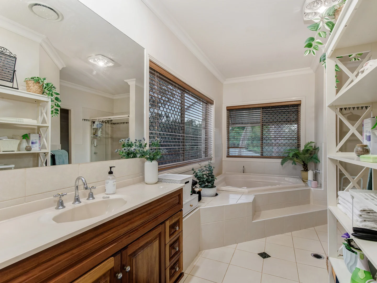 Additional image 12 of 52 Yvonne Crescent, Mount Warren Park QLD 4207