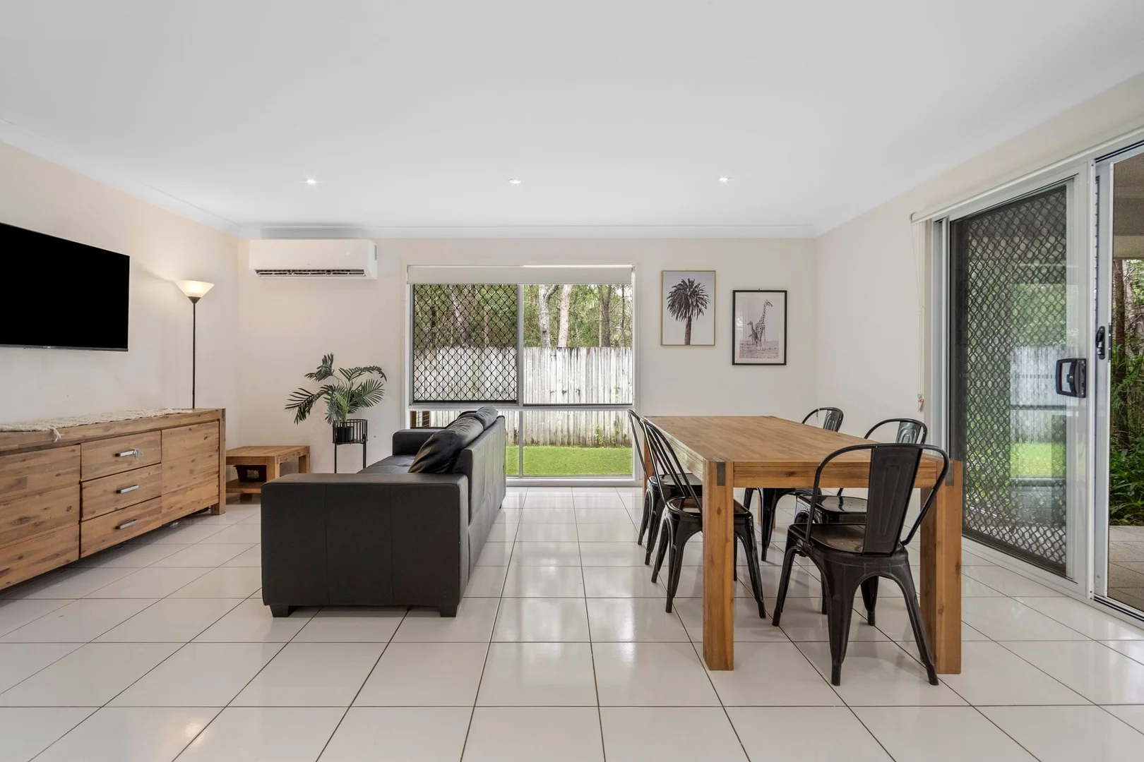 18 Debbie Way, Nerang QLD 4211 photo 3
