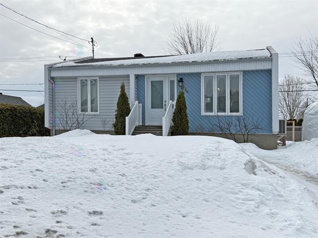 564 Rue Manick
