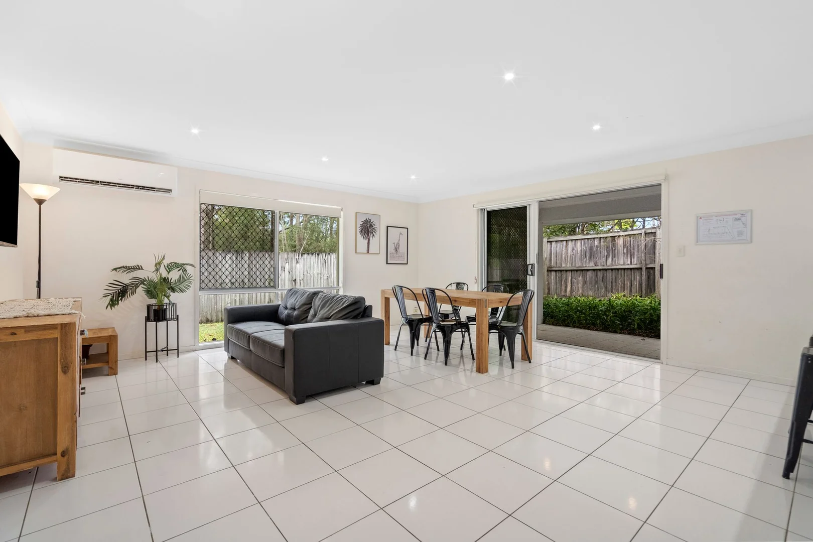 18 Debbie Way, Nerang QLD 4211 photo 5