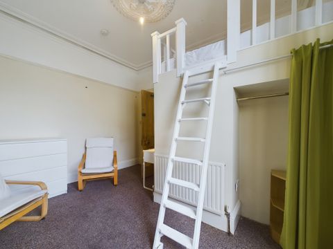 Sea View Avenue, Lipson PL4, Room to rent