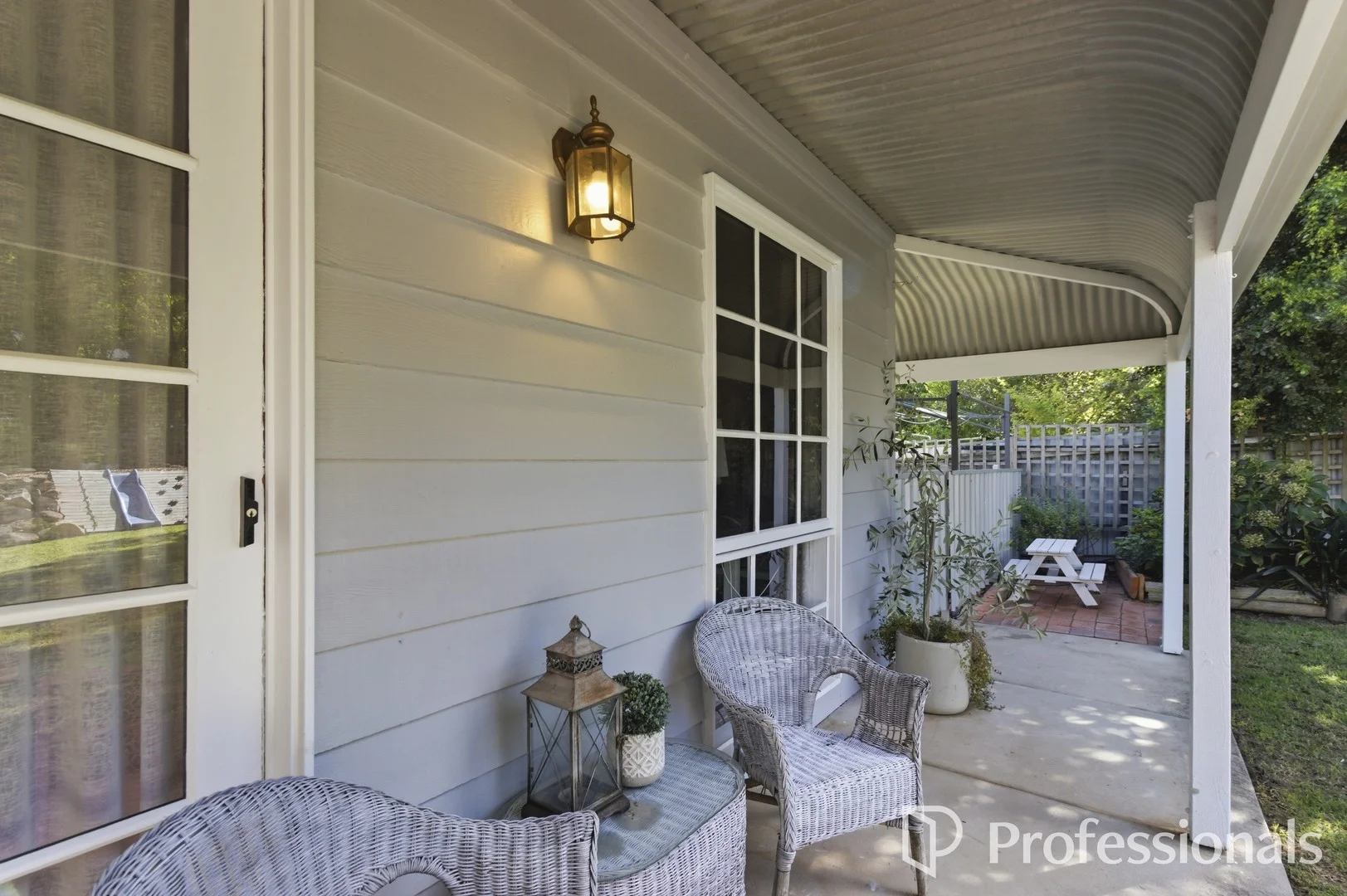 29 Churchill Avenue, Kooringal NSW 2650