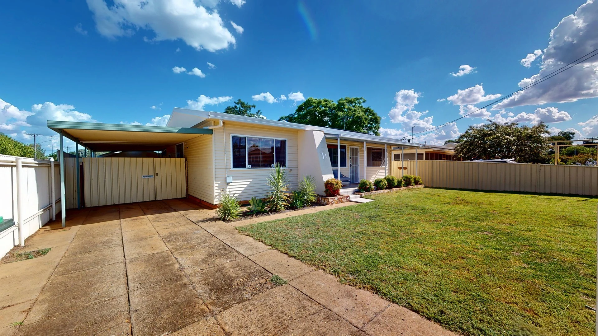 11 Sanderson Street, Dubbo NSW 2830