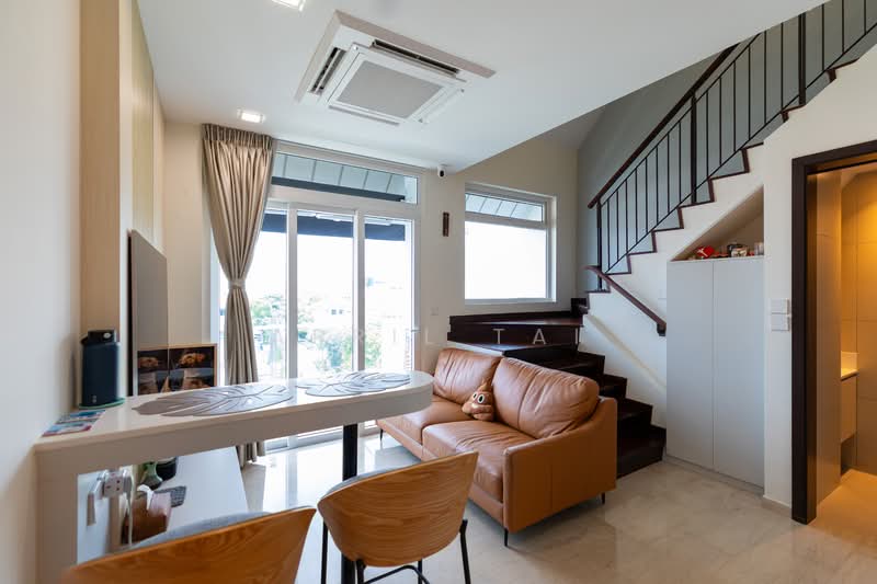 42 Eastwood Road photo 2