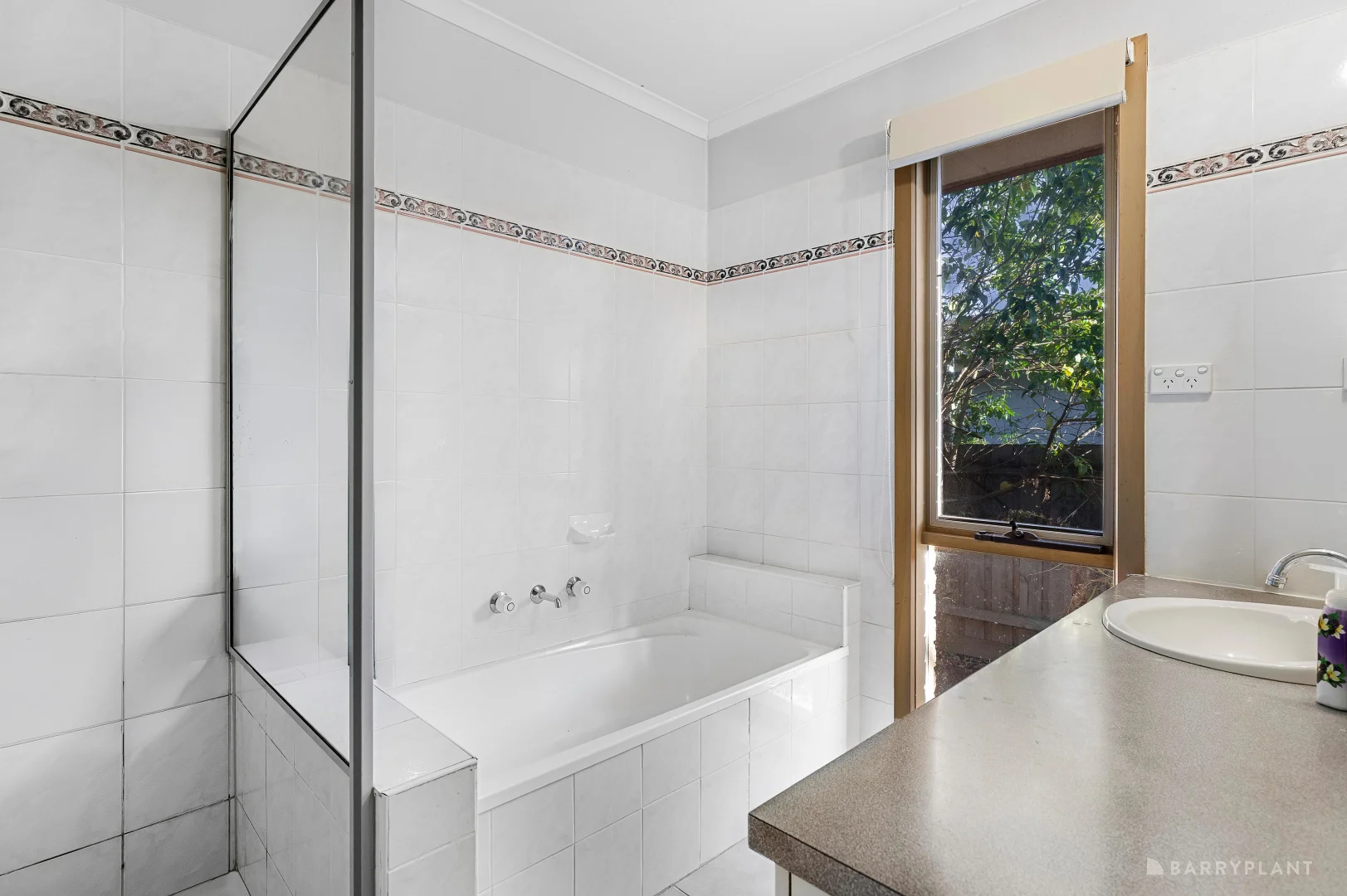 Additional image 9 of 2/5 Blanche Court, Doncaster East VIC 3109