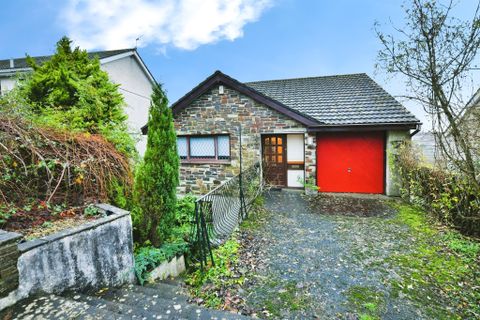 Austin Crescent, Plymouth PL6