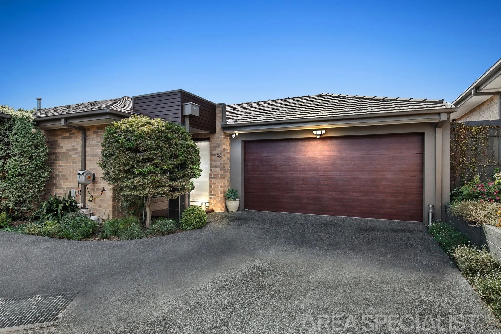 4/12 Lucerne Avenue, Mornington VIC 3931