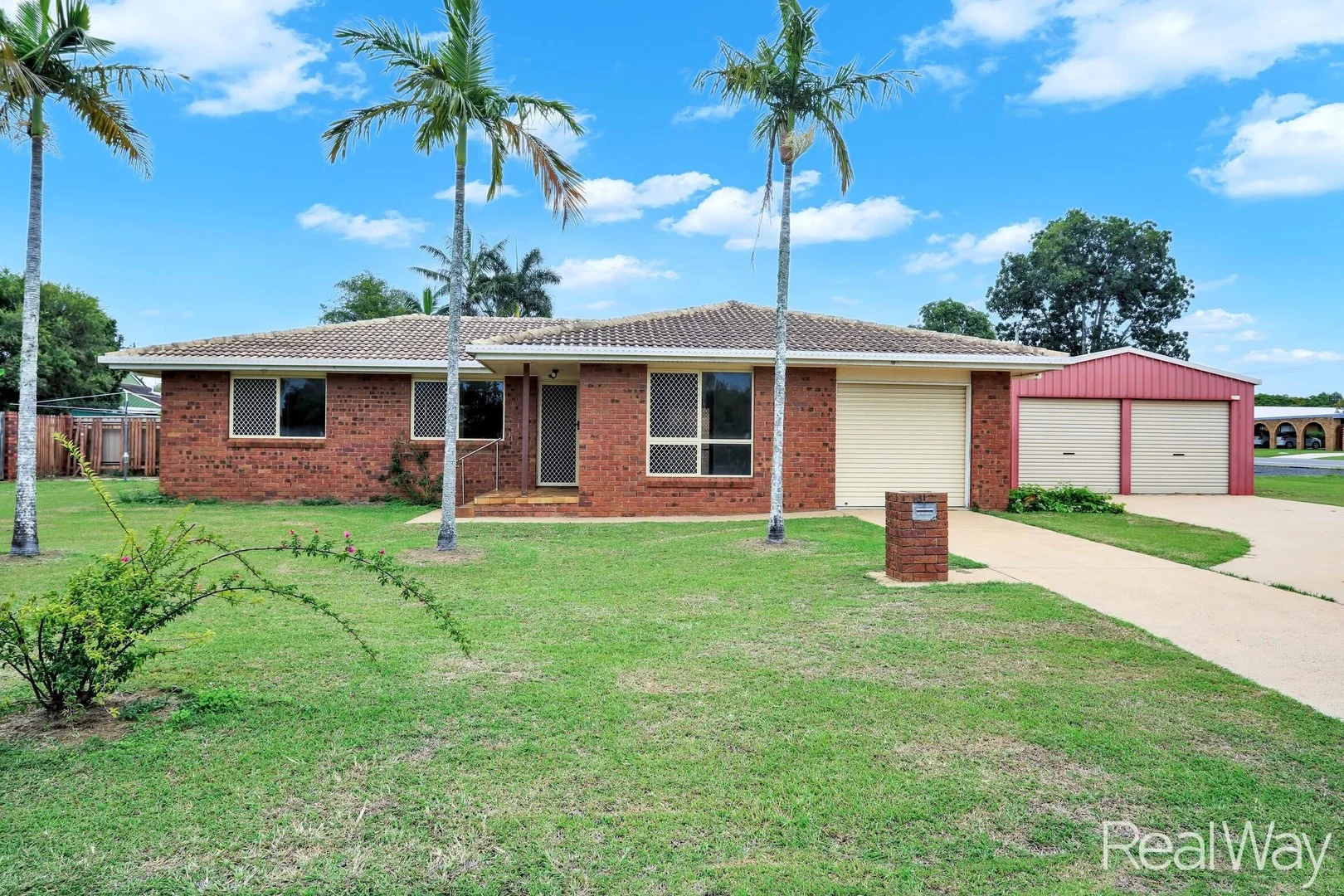 1 Glover Street, Kepnock QLD 4670